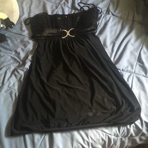 gorgeous black dress